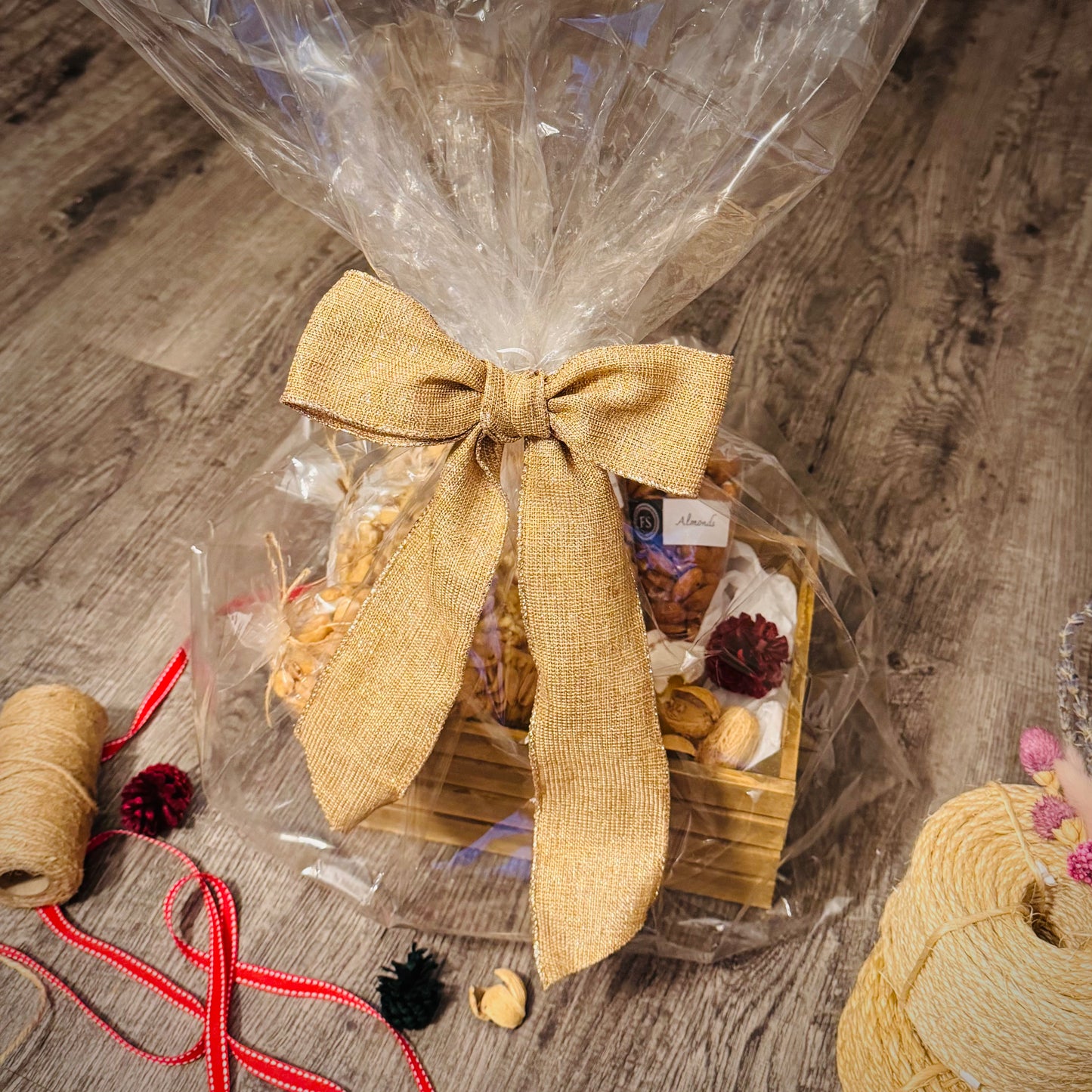 Gift Set Of Nuts And Honey In A Wooden Box (NUT120) - Flora Sense