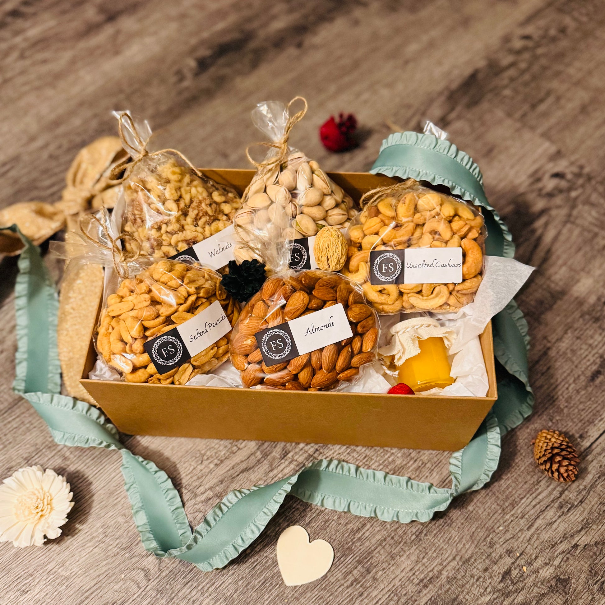 Gift Set Of Nuts And Honey In A Kraft Box (NUT129) - Flora Sense